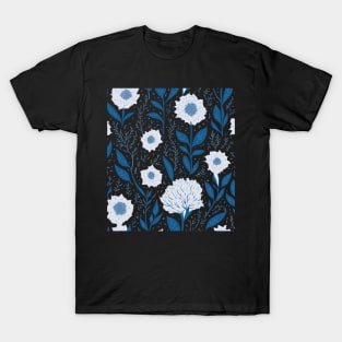 Seamless pattern with hand drawn flowers and leaves. T-Shirt